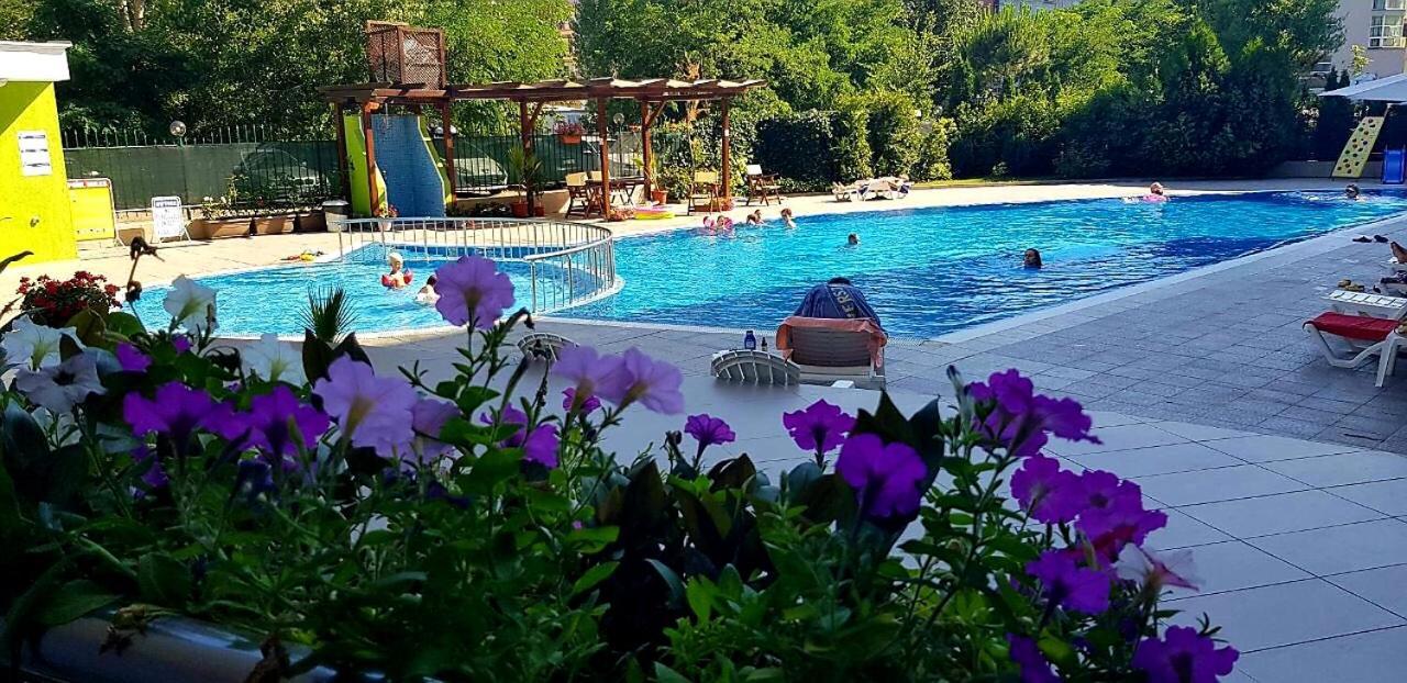 Family Apartments In Solmarin 써니비치 외부 사진